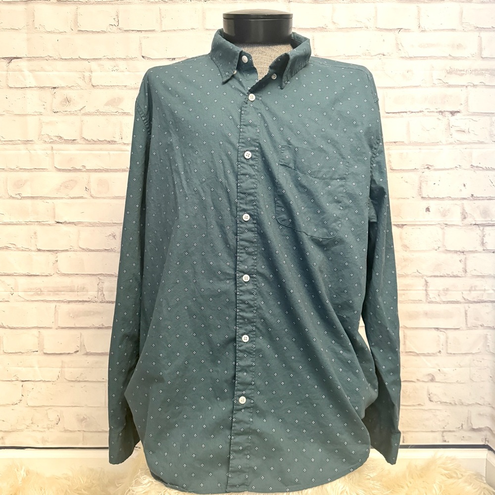 American Eagle Button Up Shirt
